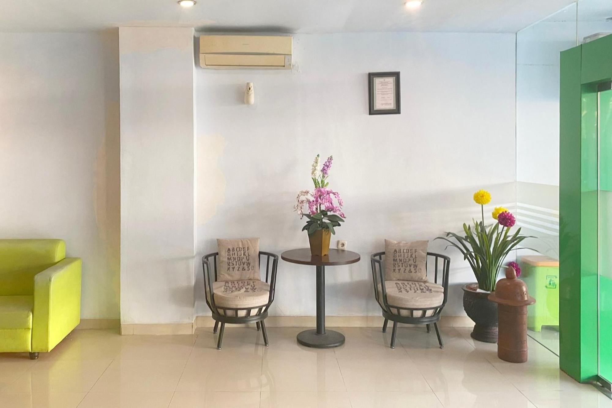 Urbanview Hotel Mulia Indah Palopo Eksteriør billede